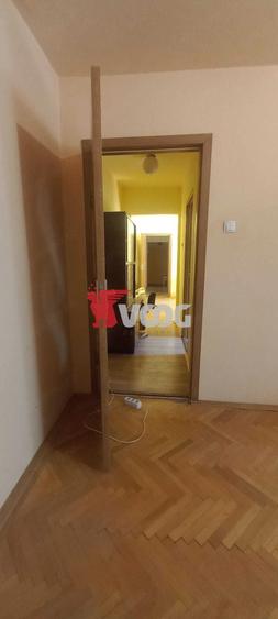Apartament cu 3 camere semidecomandat în Circumvalațiunii