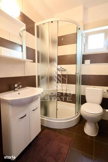 Apartament cu 3 camere semidecomandat în Subcetate