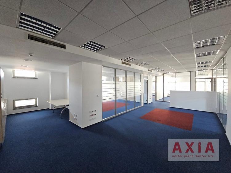 Birou, de 4,215 mp, în Romană