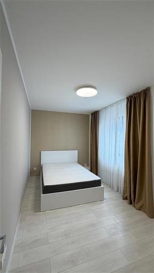 Apartament cu 3 camere semidecomandat, mobilat în Zorilor