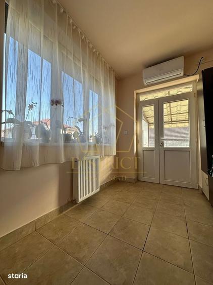 Casa Indiviudala cu 3 camere si 755 mp de teren in Giroc la asfalt. - 1