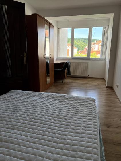 Apartamament 85m2 central de inchiriat 3 camere - 6