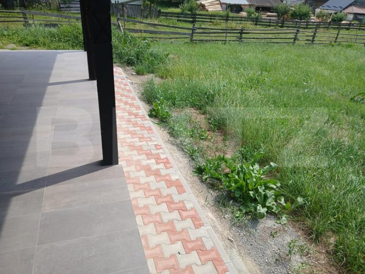 Casă cu 5 camere cu Teren 1675 Mp în Mănăstirea Humorului