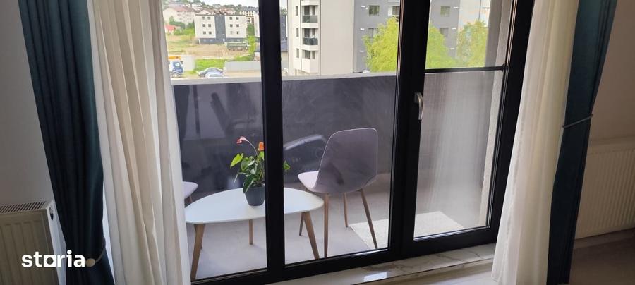 Apartament cu 2 camere în Podu Roș