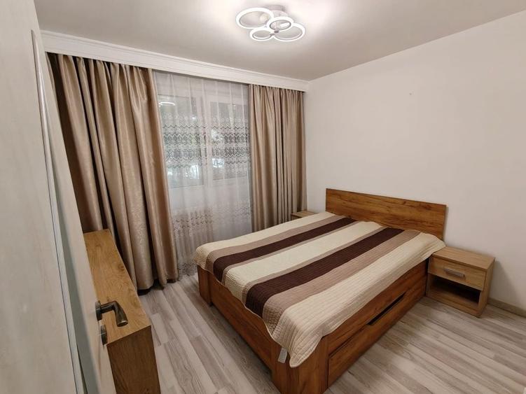 Apartament cu 2 camere semidecomandat în Tei