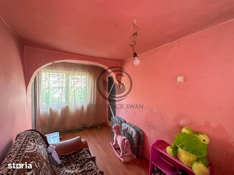 Casă cu 5 camere cu Teren 984 Mp în Blejoi