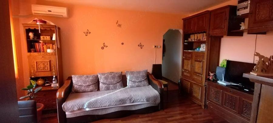 Apartament cu 2 camere semidecomandat în Cuza Vodă