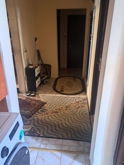 Apartament de vanzare -4 camere,decomandat ,zona Tomis 3 - 5