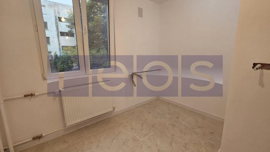 Apartament cu 3 camere decomandat în Valea Oltului