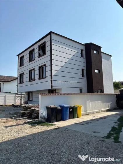 Apartament cu 3 camere decomandat în Bragadiru