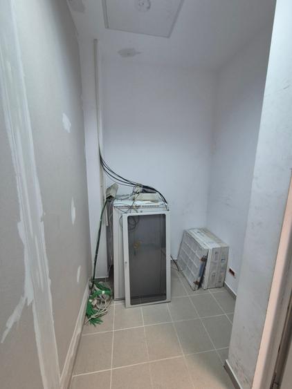 Spațiu comercial, de 150 mp, în Micro IV