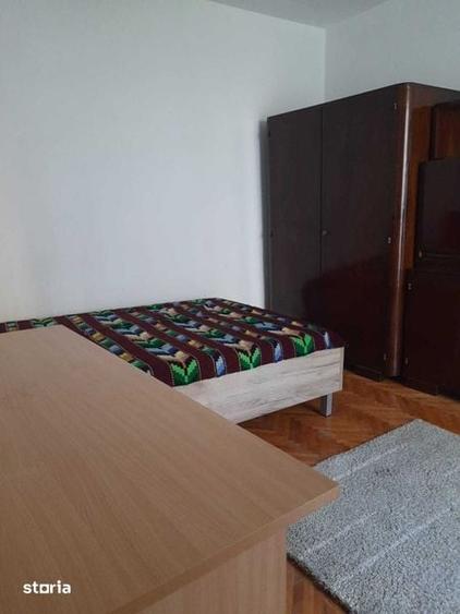 Inchiriez apartament 3 camere - 5
