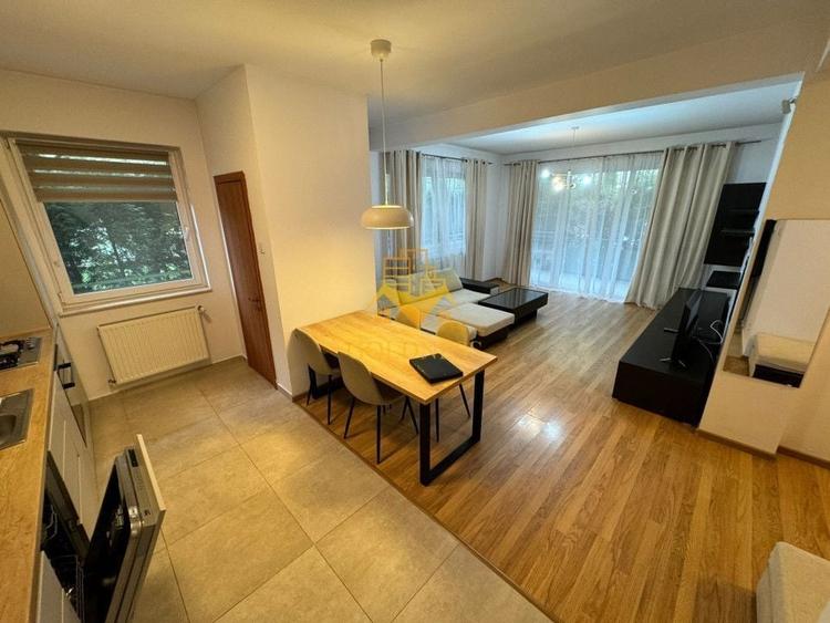2 camere, Andrei Muresanu,Grand Hotel Italia, Trifoiului - 5