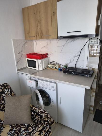 Garsonieră decomandată în Central