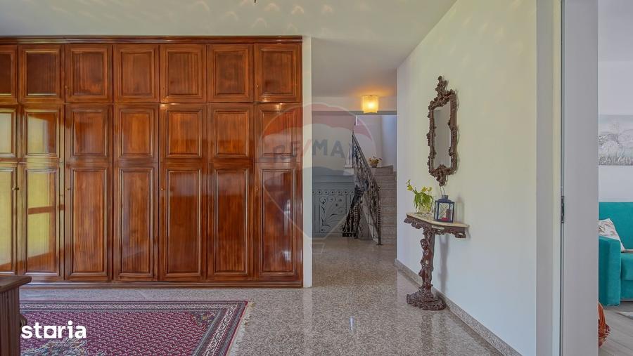 Casă cu Teren 2789 Mp în Râșnov