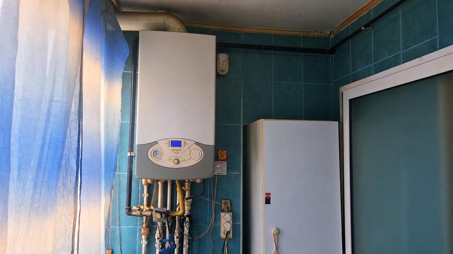 Apartament cu 3 camere decomandat în I. C. Frimu
