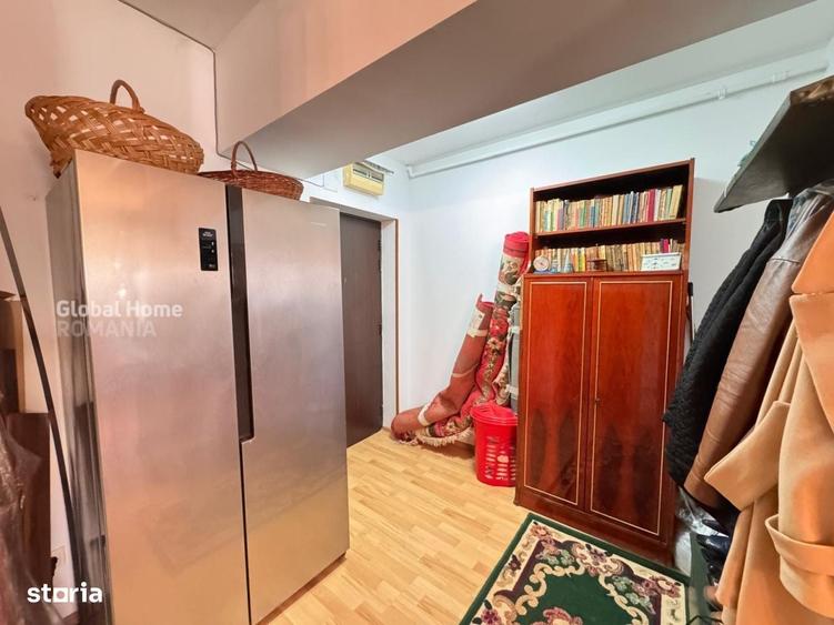 Apartament cu 3 camere semidecomandat în Ostratu