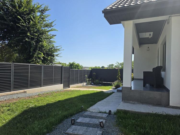 Casă cu 3 camere în Valu lui Traian