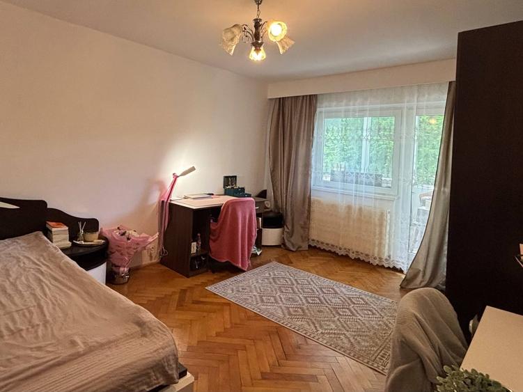 Apartament cu 2 camere decomandat în Zorilor