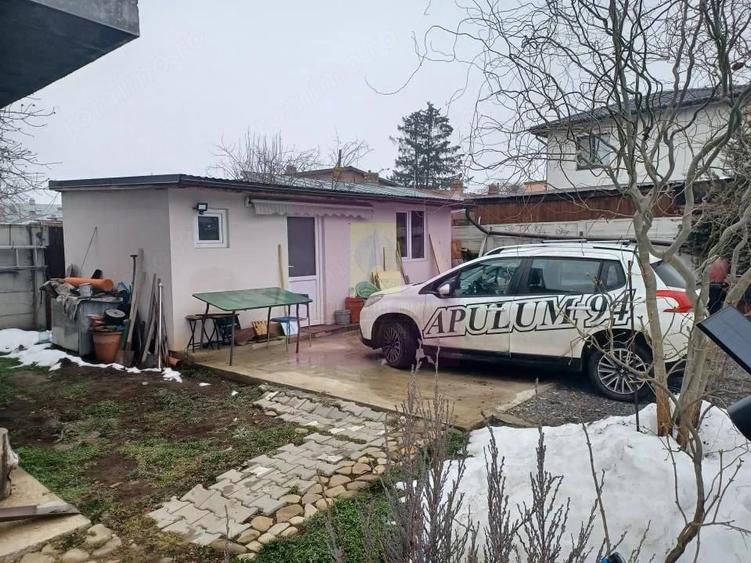 Casă cu 4 camere cu Teren 380 Mp în Joița
