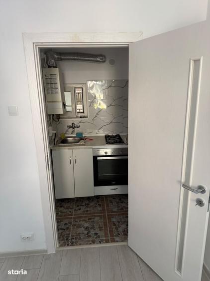 Apartament cu 2 camere semidecomandat în Rahova