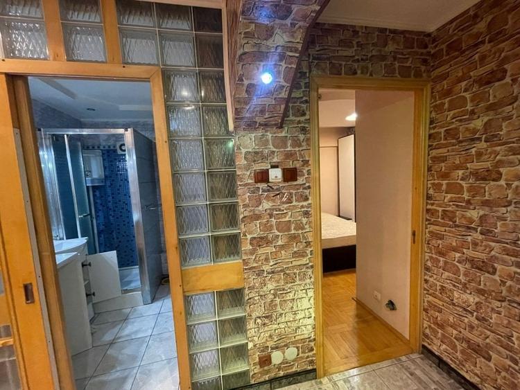 Apartament cu 3 camere decomandat, mobilat în Păcurari