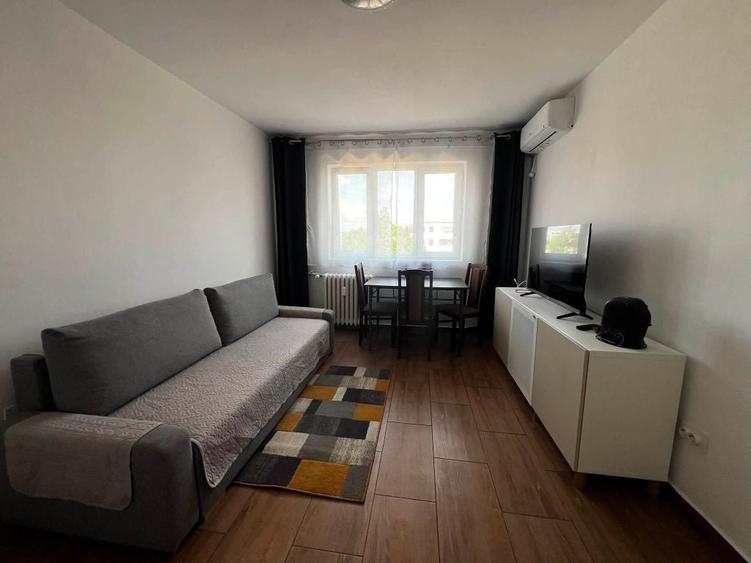 Apartament cu 2 camere decomandat în Intim