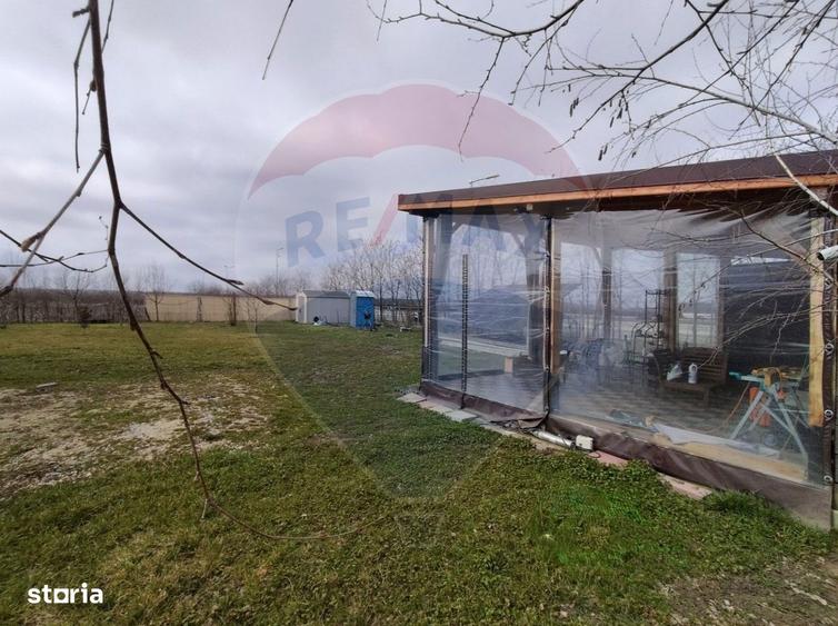 Teren de 1053 mp, în Crevedia