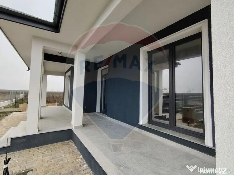 Casă cu 4 camere cu Teren 500 Mp în Vânători