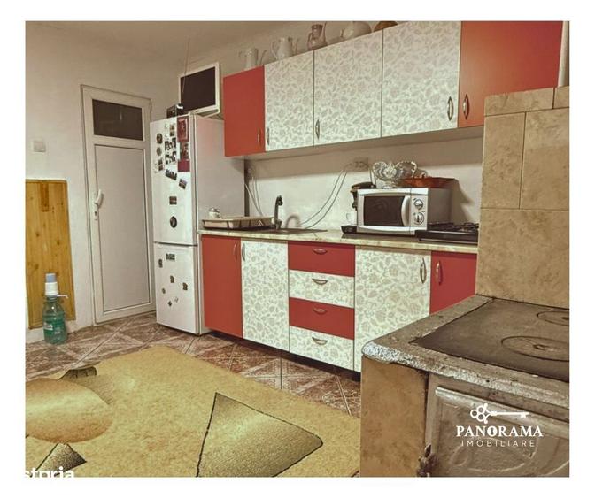 Casă cu 3 camere în Vânători