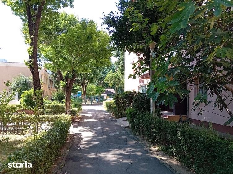 Apartament cu 3 camere decomandat în Șagului