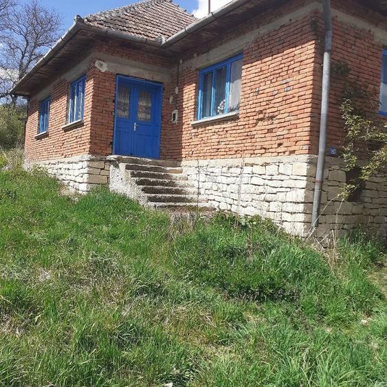 Casă cu 2 camere cu Teren 3506 Mp în Topa Mică