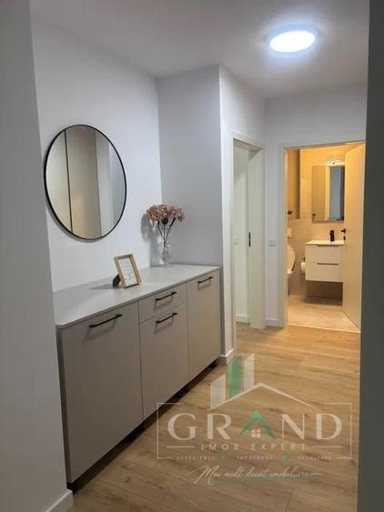 Apartament cu 2 camere semidecomandat, mobilat în Iris