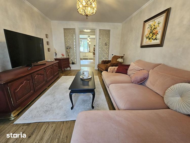 Apartament cu 3 camere decomandat în Central