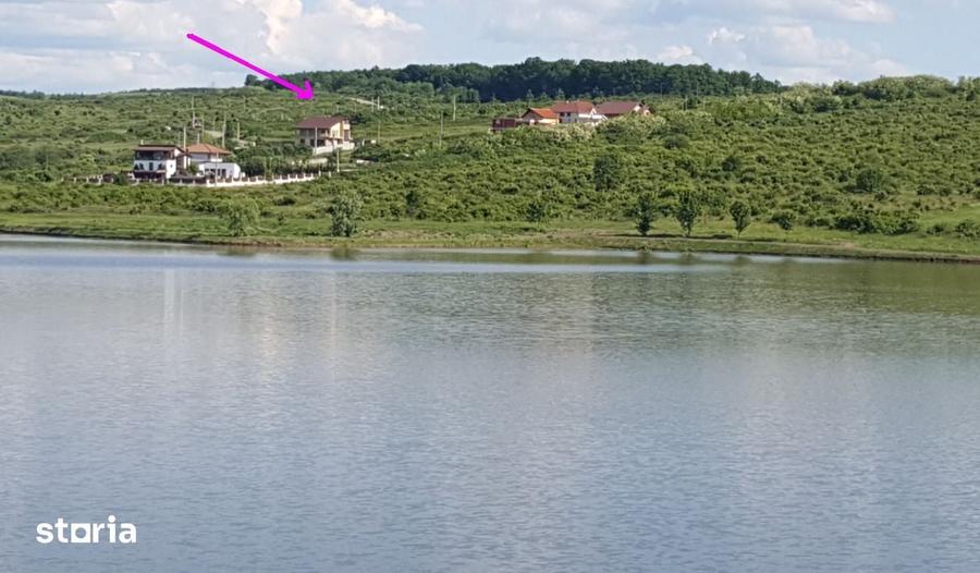 Teren de 800 mp, în Paleu