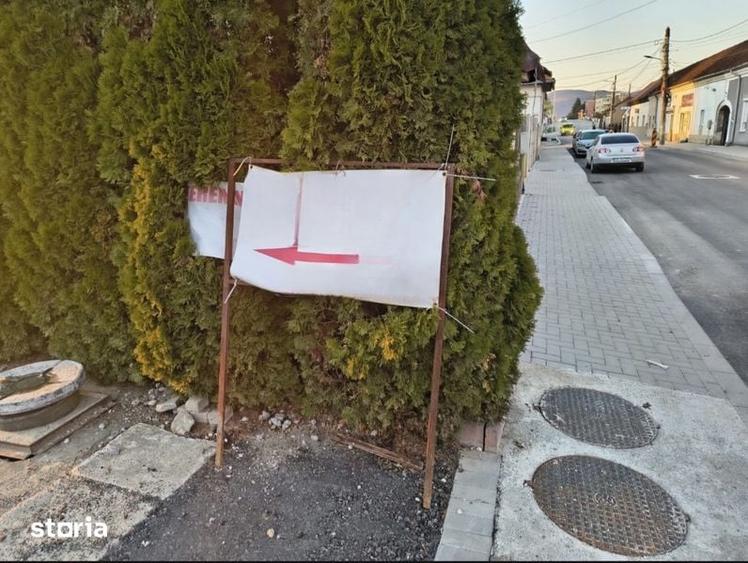 Teren de 6500 mp, în Central