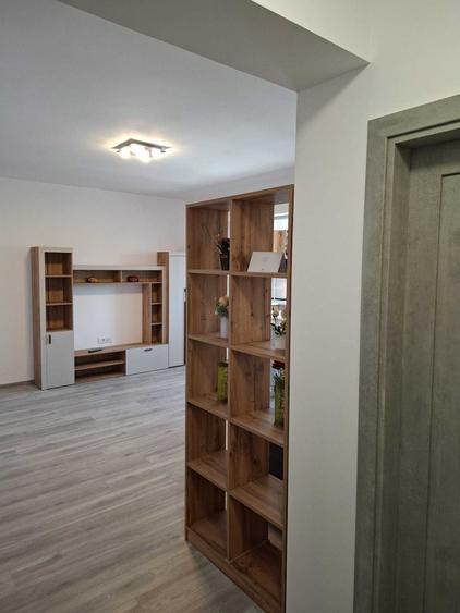 Apartament cu 3 camere decomandat în Brâncoveanu