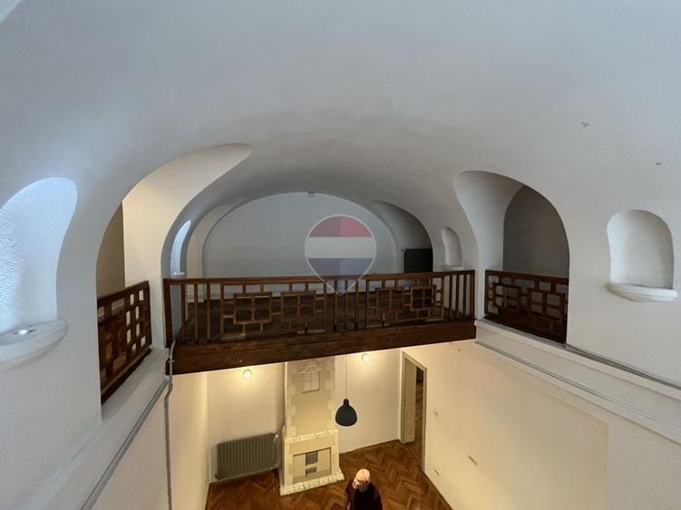 Apartament cu 4 camere circular în Dacia