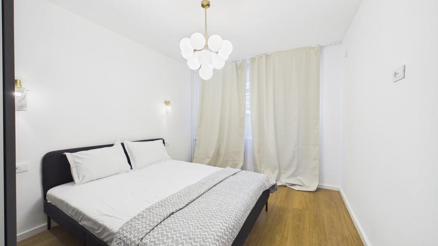 Apartament cu 3 camere semidecomandat, mobilat în 1 Decembrie 1918