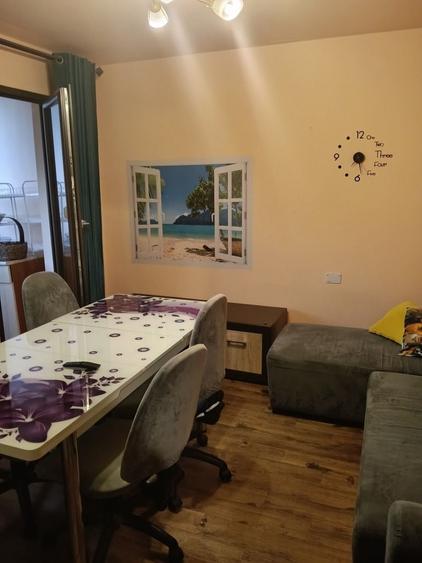 Apartament cu 3 camere semidecomandat în Brazda lui Novac