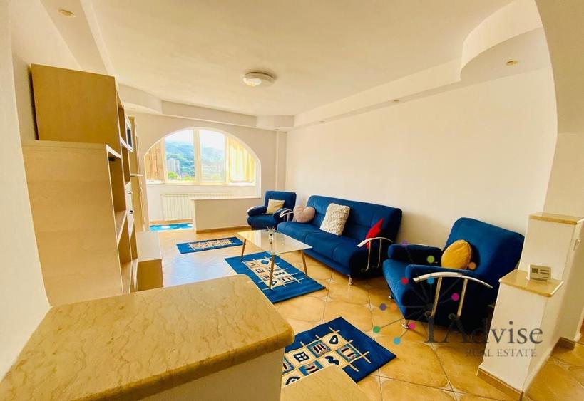 Apartament cu 2 camere decomandat, mobilat în Tractorul