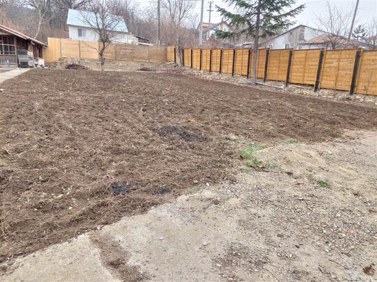 Teren Construcții intravilan de 688 mp, în Bucium