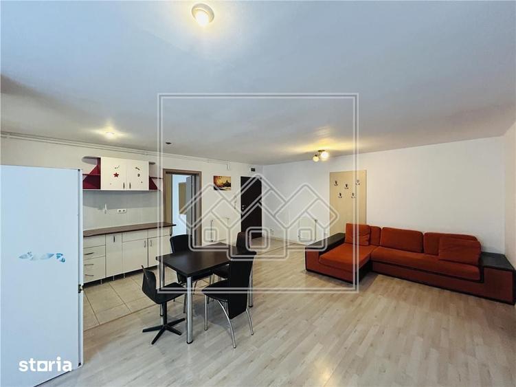 Apartament la cheie, 3 camere, balcon, zona Rahova - 2