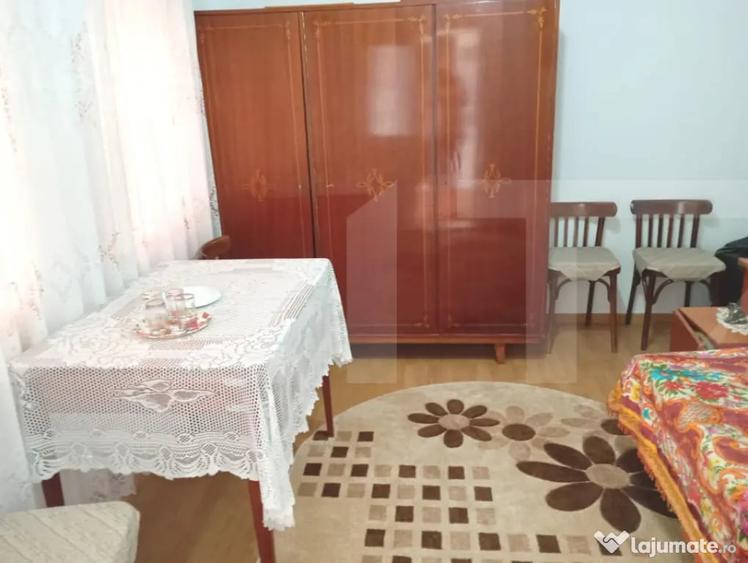 Casă cu 2 camere cu Teren 3600 Mp în Broscăuți