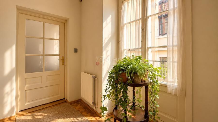 Apartament cu 2 camere decomandat în Centrul Istoric