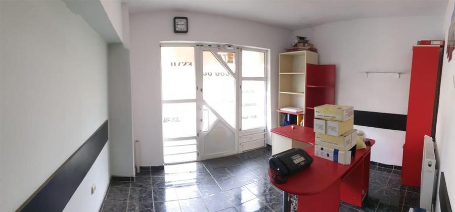 Spațiu comercial, de 14 mp, în Barieră