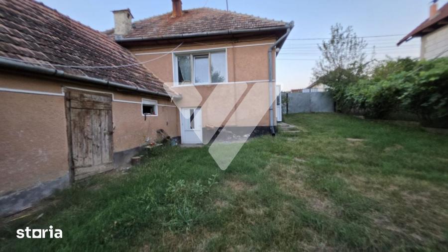 Casă cu 3 camere cu Teren 800 Mp în Slimnic