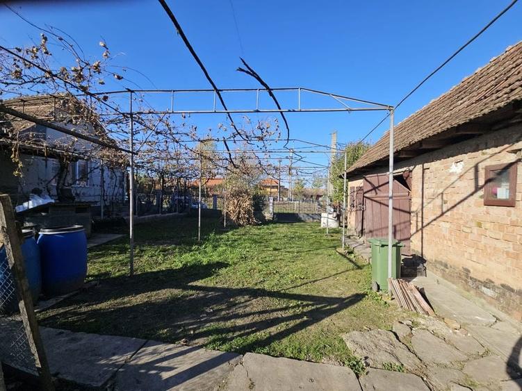 Casă cu 3 camere în Tritenii de Jos