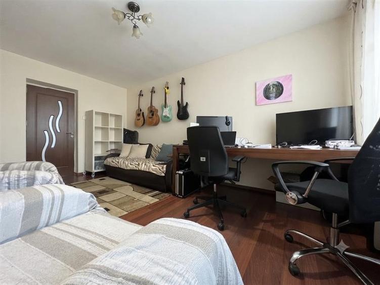 Apartament cu 2 camere circular, mobilat în Aeroport