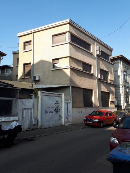 Casă cu 6 camere cu Canalizare în Universitate